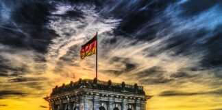 Na czym polega polityka bezpieczeństwa informatycznego i jak jest wdrażana?