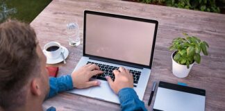 Jak się pisze nie w porządku?