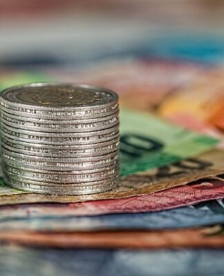 Jak zarobić duże pieniądze w młodym wieku?