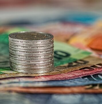 Jak zarobić duże pieniądze w młodym wieku?