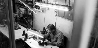 Kto jest ważniejszy manager czy kierownik? Kto jest ważniejszy manager czy kierownik?